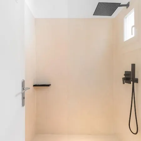 The Form Exclusive *